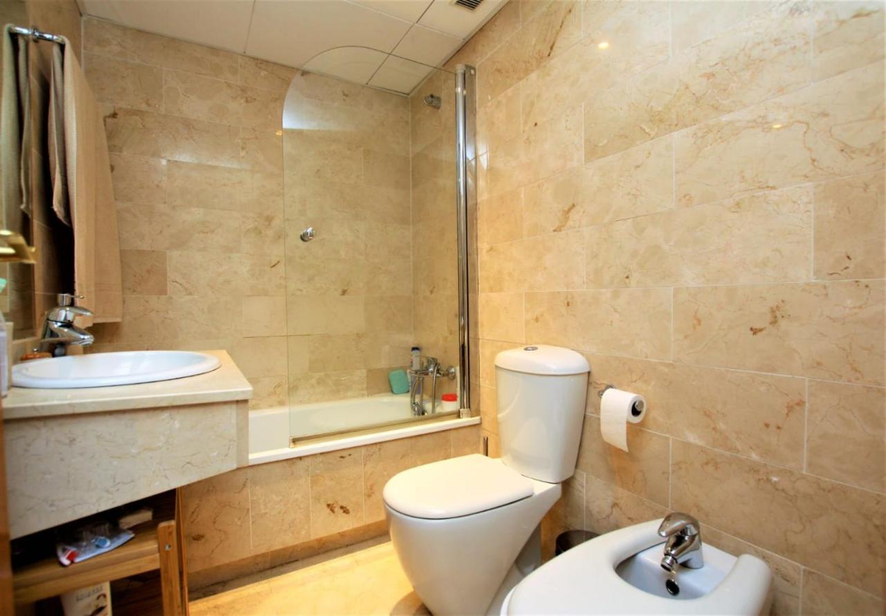 Apartamento Beachfront La Jacaranda マルベーリャ エクステリア 写真