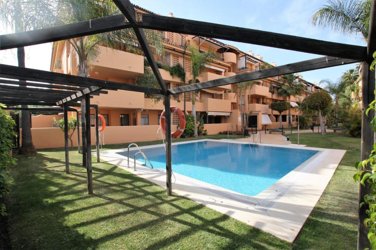 Apartamento Beachfront La Jacaranda マルベーリャ エクステリア 写真